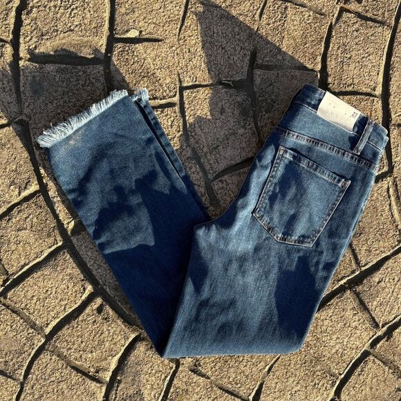 Francesca’s Harper Heritage High Rise Straight Leg Distressed Jeans - Picture 1 of 7